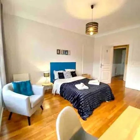 Magnifique 3 - Parking - Hyper Centre - Gare Appartamento *